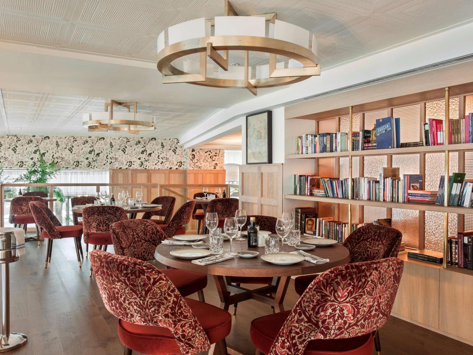 เอ็นเอช คอลเลคชัน มาดริด ซูเอเซีย Hotel ภายนอก รูปภาพ The Library at The Ivy, St John's Wood